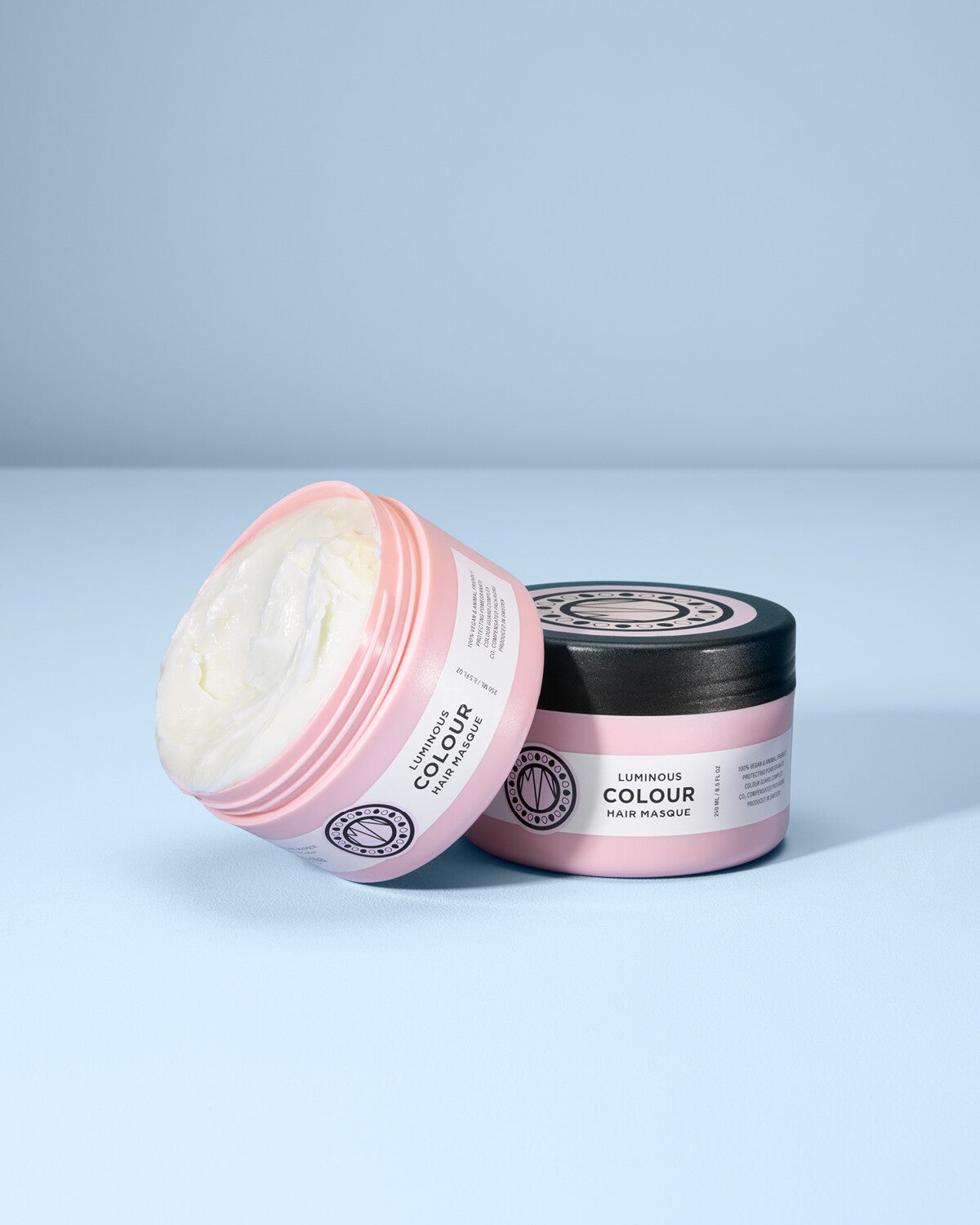 Luminous Colour hair mask with creamy formula